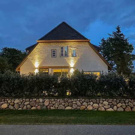 With 2 Bedrooms * 文尼斯塔特